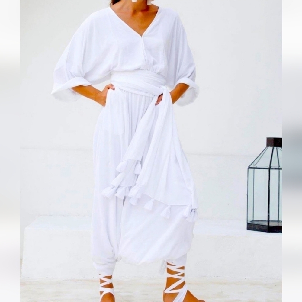 Erika Pena Vero Isla White Jumpsuit Size M/L